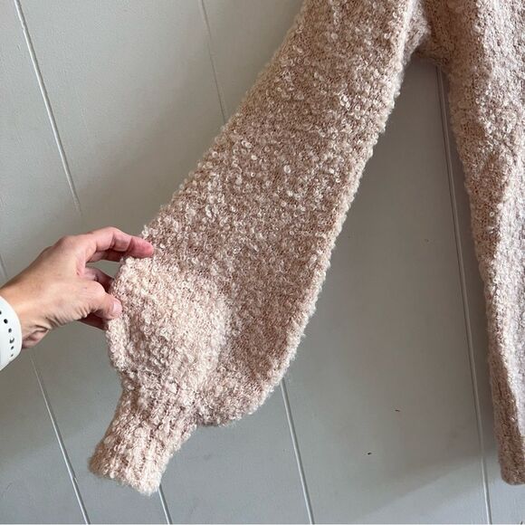 NWT Revolve TULAROSA Wool Alpaca Blend Bubble Sleeve V Neck Sweater - Picture 3 of 12